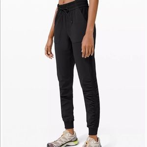 NWT Lululemon Beyond the Studio Jogger Black